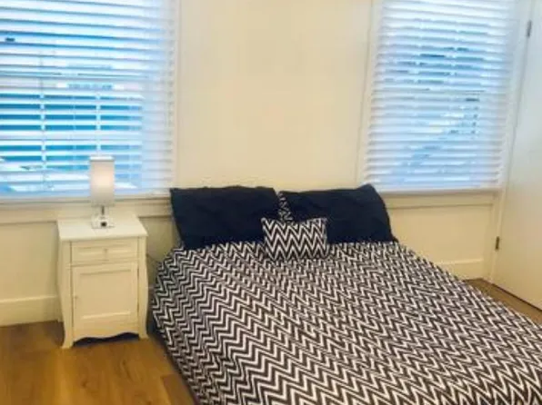 (undisclosed Address), Los Angeles, CA 90044
