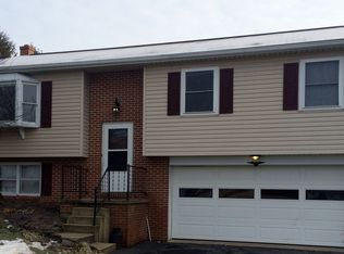 1339 E Meadow Rd, Manheim, PA 17545