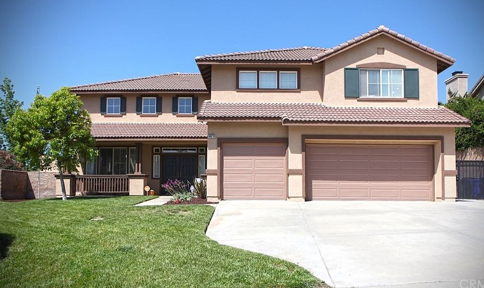 1st image of 4878 Montreal Dr