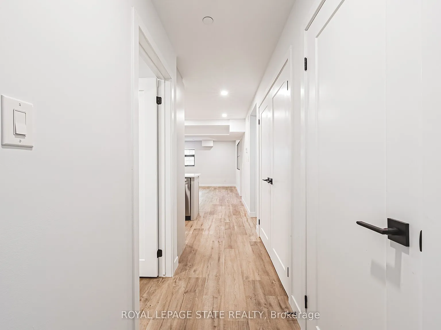 1 bed, $2,400 — Photo 4