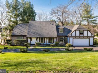 606 Foxfields Rd, Bryn Mawr, PA 19010