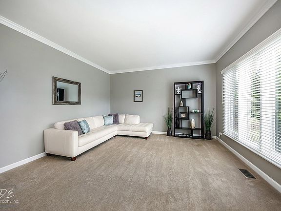 4th image of 1403 Frenchmans Bend Dr
