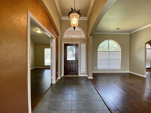 5th image of 8409 Brooksby Dr