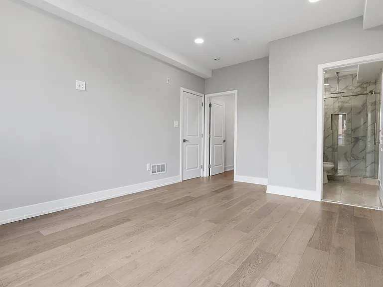 1111 S 24th St #103 — Photo 23