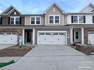 5081 Shepherds Gln, Willoughby, OH