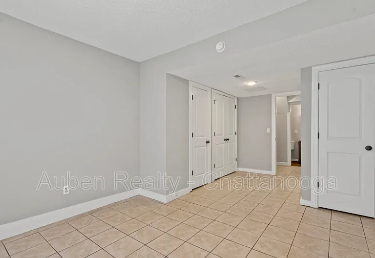 7167 Holland Ln — Photo 4