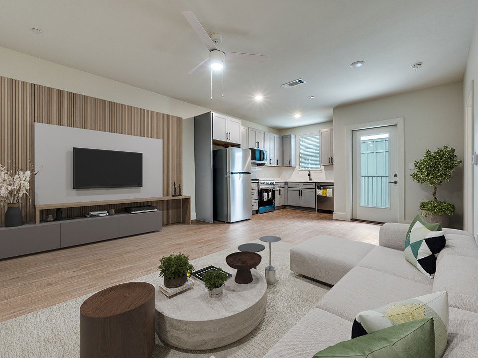 1st image of 5317 Reiger Ave #202