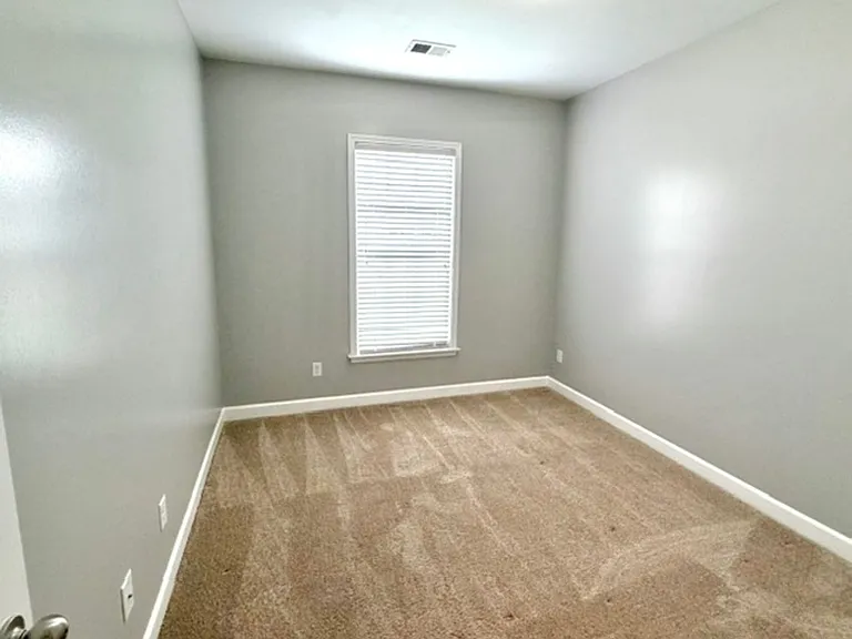 8618 Ainsley Cv — Photo 7