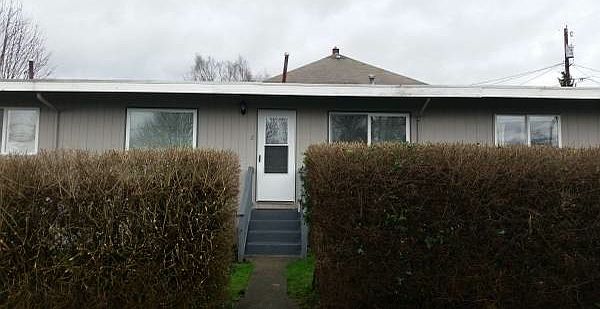 1st image of 202 Avenue F APT 2