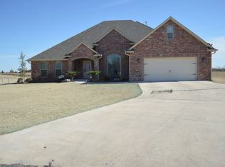 11 Melanie Ln, Shawnee, OK 74801