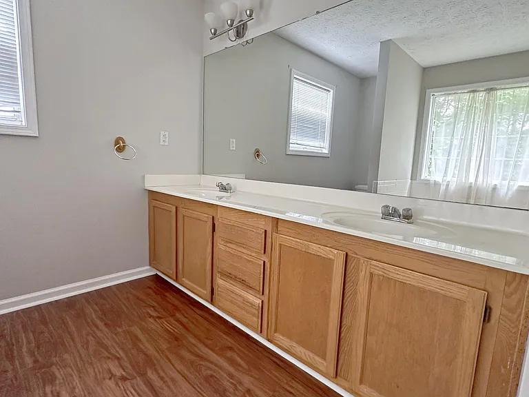 800 Trellis Pond Ct — Photo 10