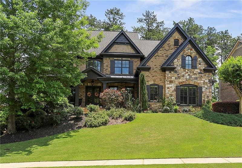 1st image of 111 Fernwood Dr
