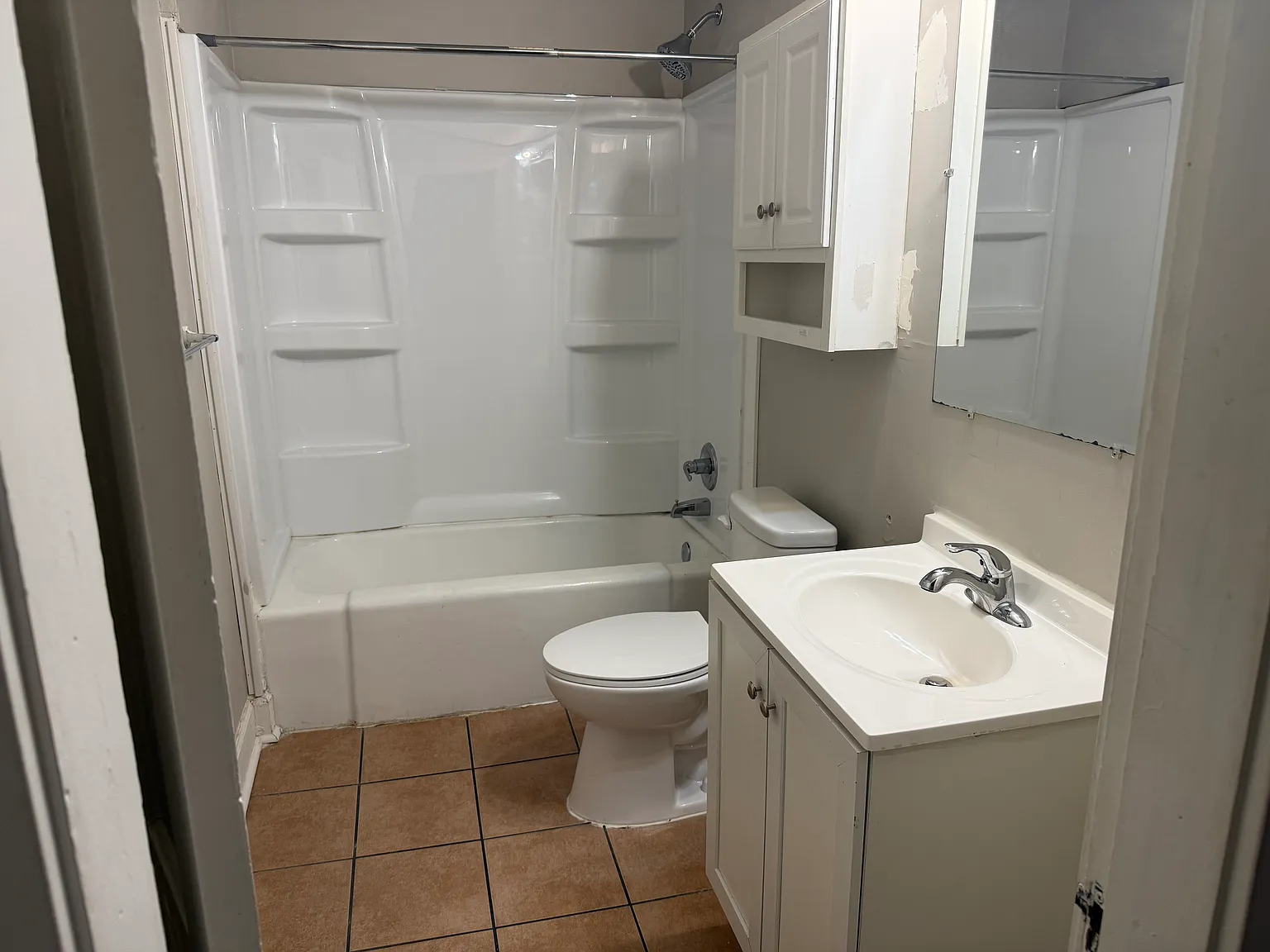 2 bed, 900 sqft, $1,025 — Photo 1