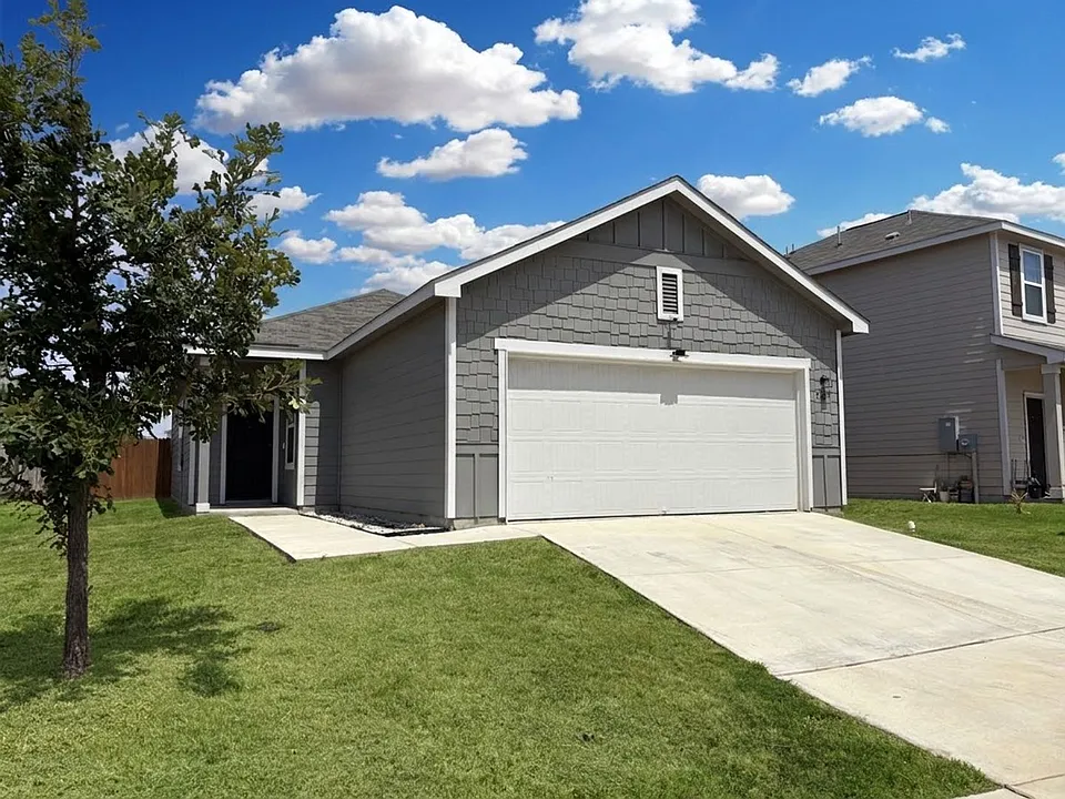 5227 Hickory Pl