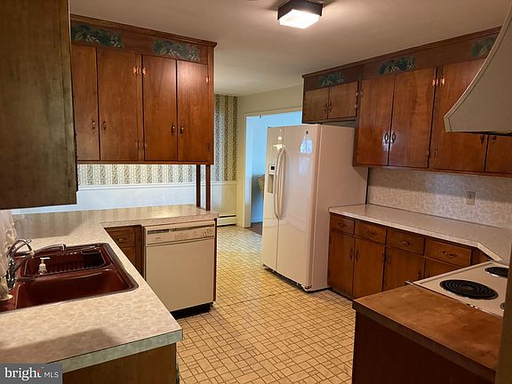 4th image of 103 Williamson Ave