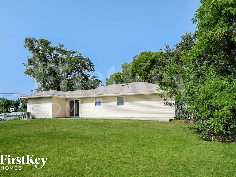 19039 Coconut Rd — Photo 15
