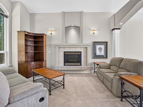 3rd image of 23836 Zeron Ave