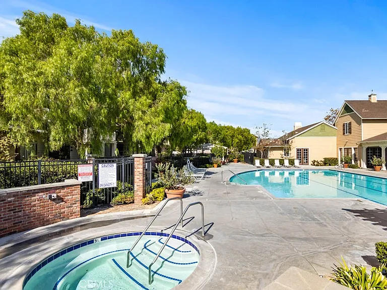297 Tustin Field Dr — Photo 37