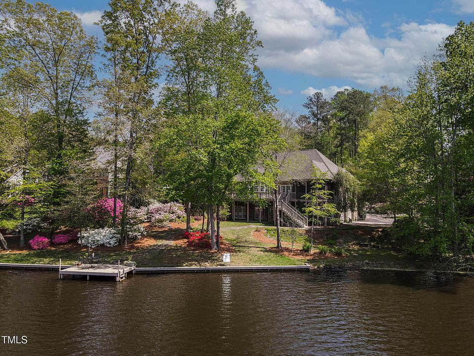 1st image of 955 Sagamore Dr