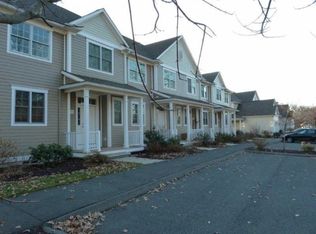 33 Pine Holw, Amherst, MA 01002