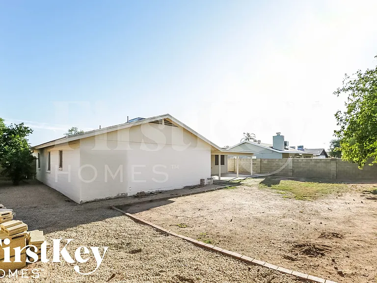 7366 W Jenan Dr — Photo 14
