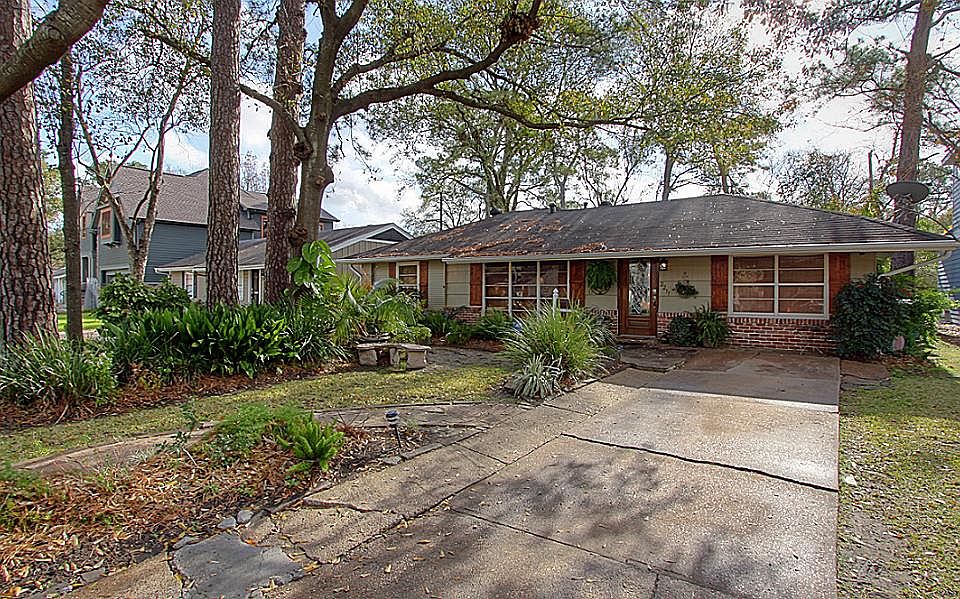 1st image of 2211 Althea Dr
