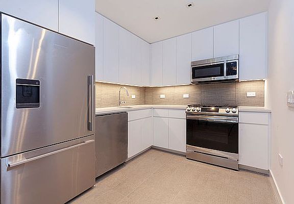 3rd image of 259 W 10th St APT 2J