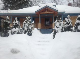 24 Chestnut St, Amherst, MA 01002