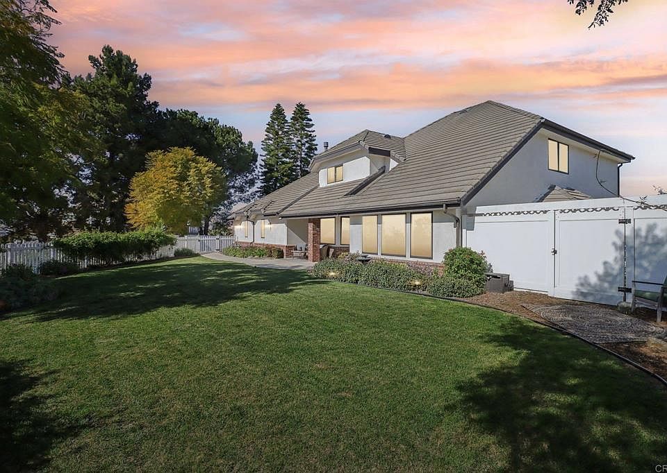 1st image of 2021 Oak Glen Dr