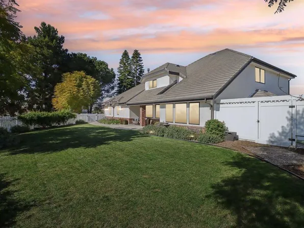 2021 Oak Glen Dr, Vista, CA 92081
