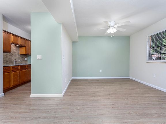 3rd image of 1030 SW 6th Dr Unit 3