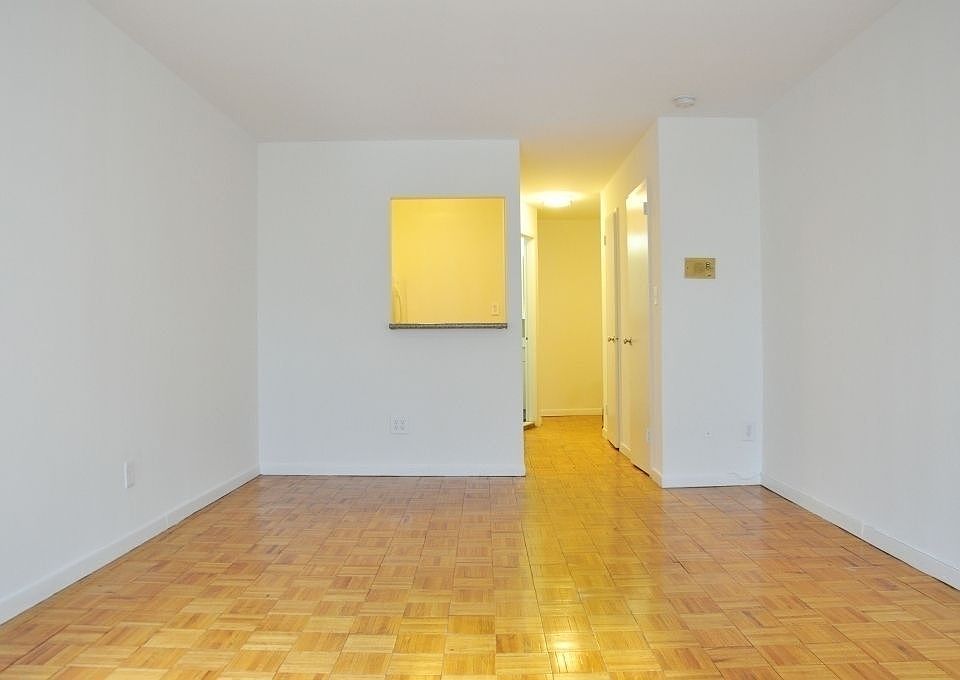 2nd image of 244 E 75th St APT 2D