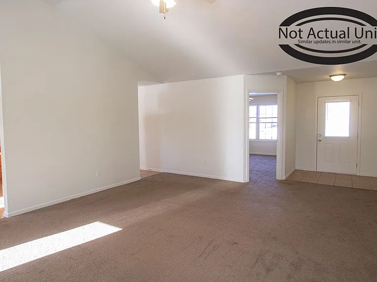 1500 Bodie Dr — Photo 4