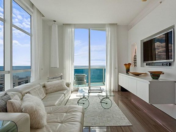 4th image of 1945 S Ocean Drive #PH 2812