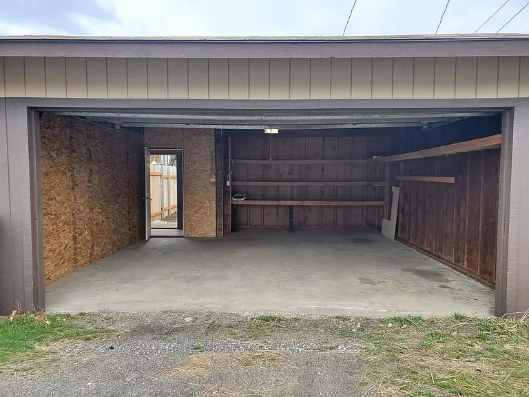 1004 E Joseph Ave — Photo 4