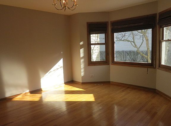 5th image of 2040 Arapaho Dr
