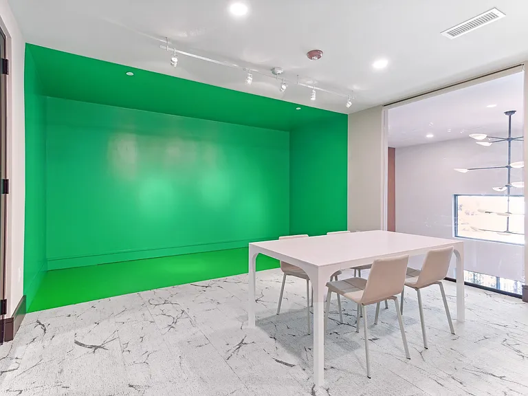 Verge Apartments — Photo 34