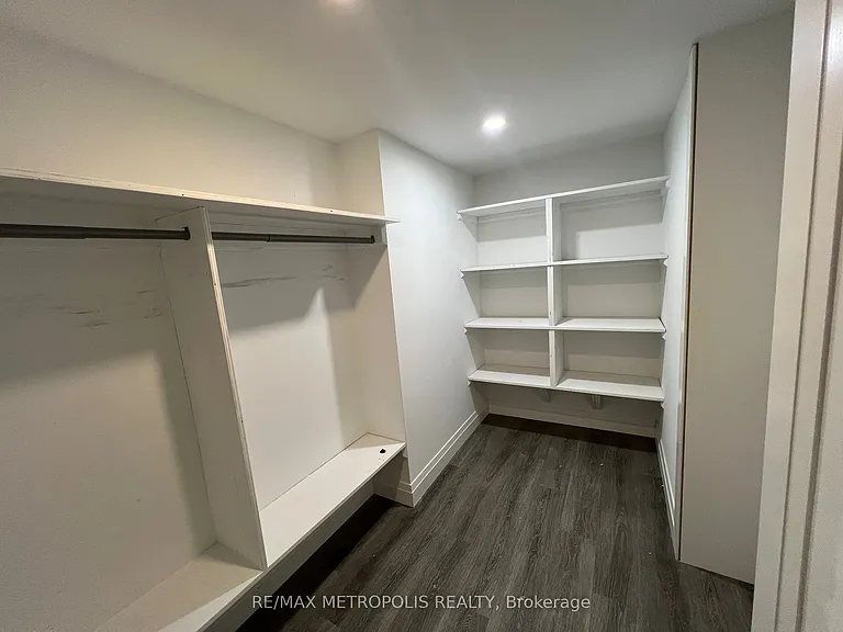 126 Frank Kelly Dr #BASEMENT — Photo 6