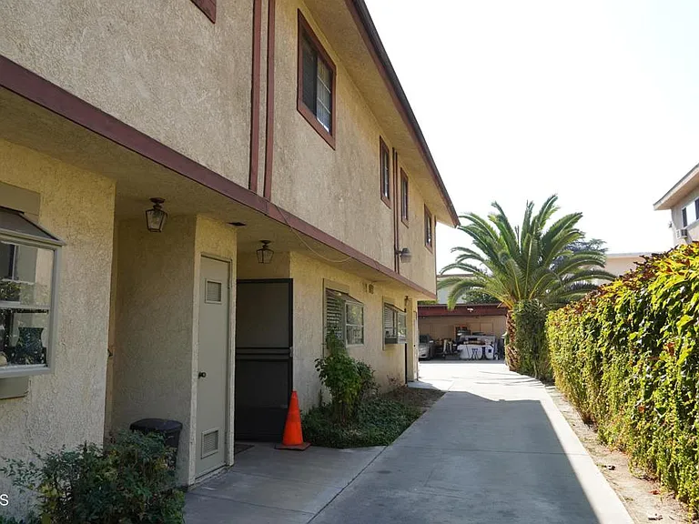 175 S Allen Ave #3 — Photo 3