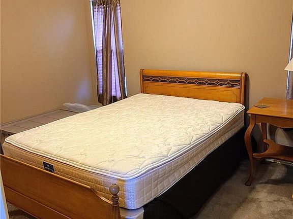 4th image of 512 Eberhart Ln APT 203