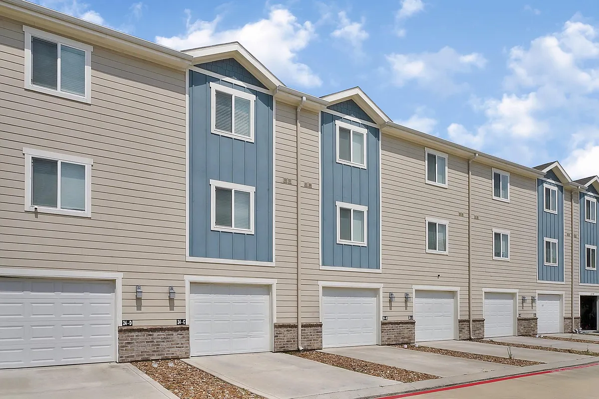 Building Photo - 21155 Gosling Rd #24B