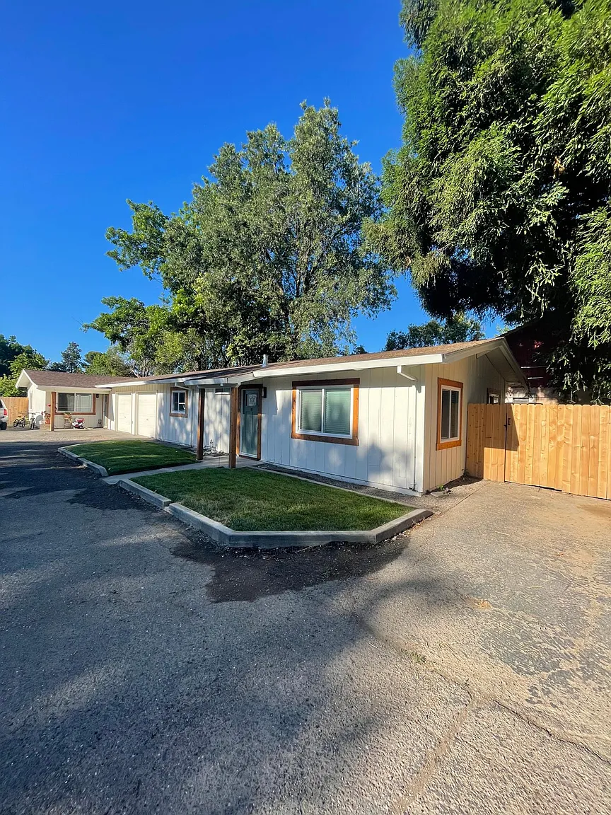 2391 Campbell St #D photo 1