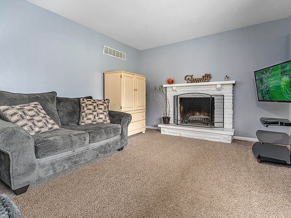 5th image of 2217 Woodbine Ave