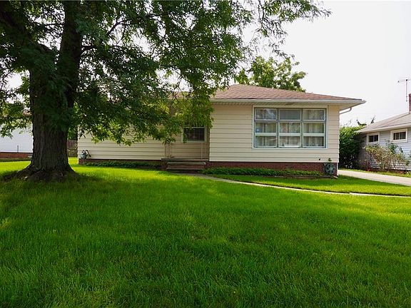 2nd image of 11151 Sharon Dr