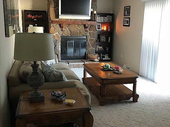 3rd image of 3949 Jeanette Dr SE