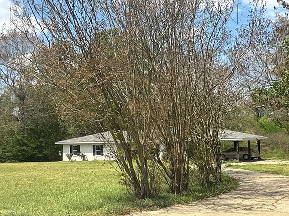 2nd image of 916 Barron Rd