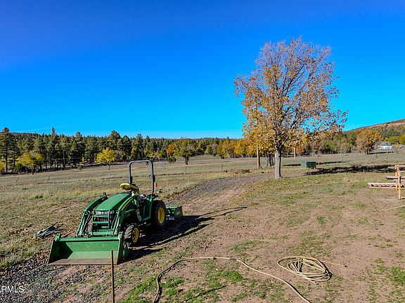 5th image of 685 KUHN Road