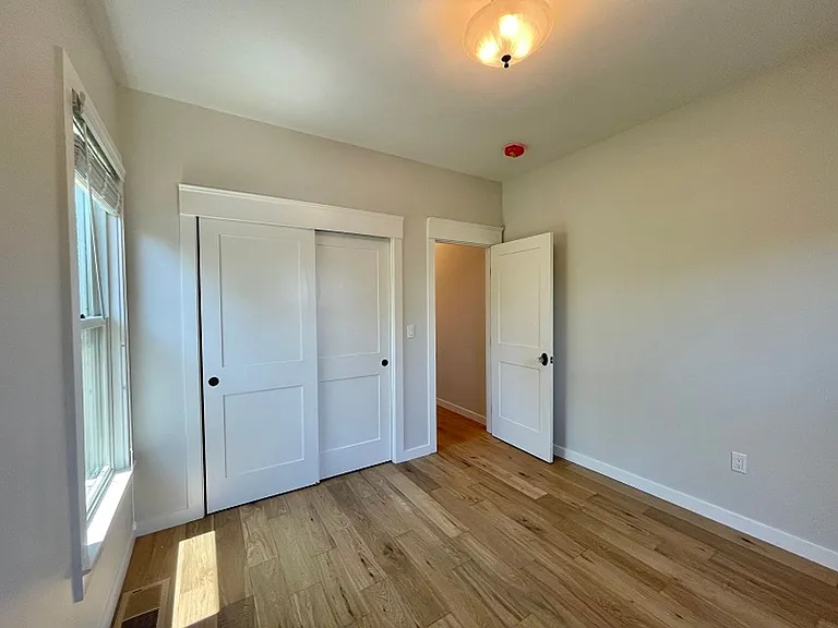 1027 Lincoln Ave — Photo 15