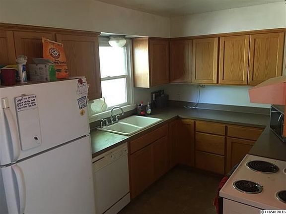 3rd image of 703 Cassell St
