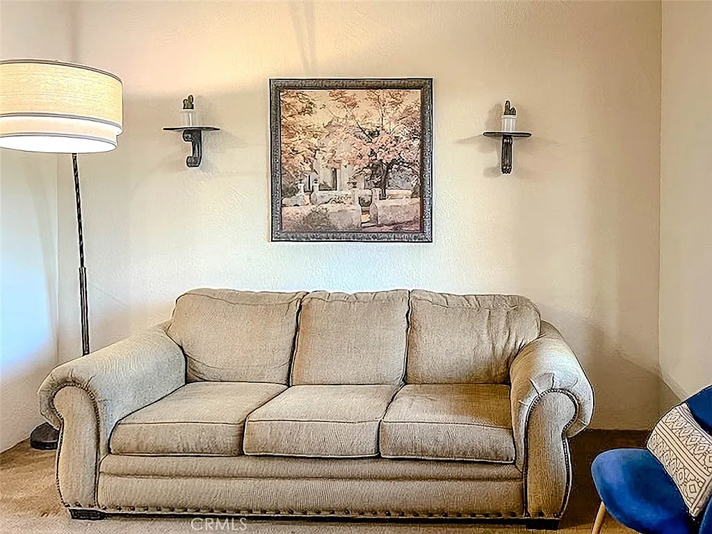 1 bed, 682 sqft, $2,400 — Photo 3